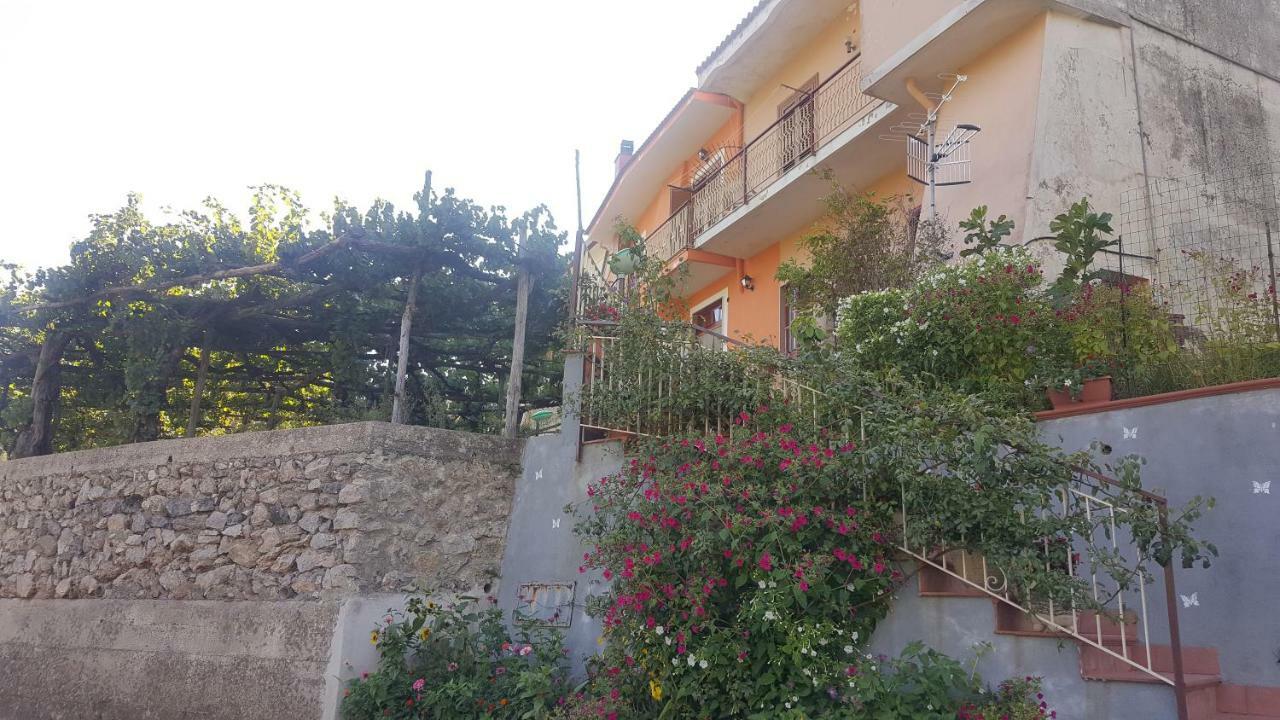 I Tredici Casali Villa Tramonti Bagian luar foto
